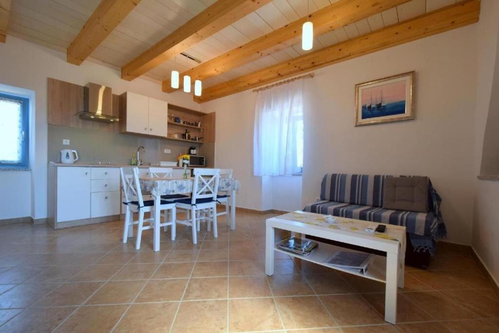 Apartments Insula Insule - Rustic & Peaceful Skrbčići Εξωτερικό φωτογραφία