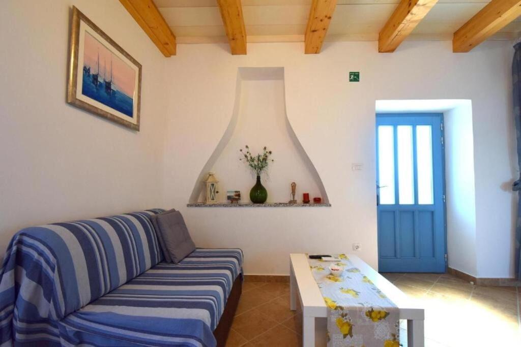 Apartments Insula Insule - Rustic & Peaceful Skrbčići Εξωτερικό φωτογραφία
