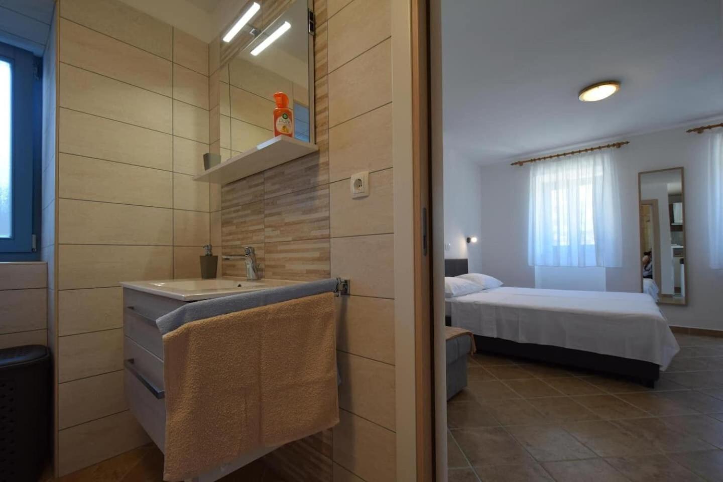 Apartments Insula Insule - Rustic & Peaceful Skrbčići Εξωτερικό φωτογραφία