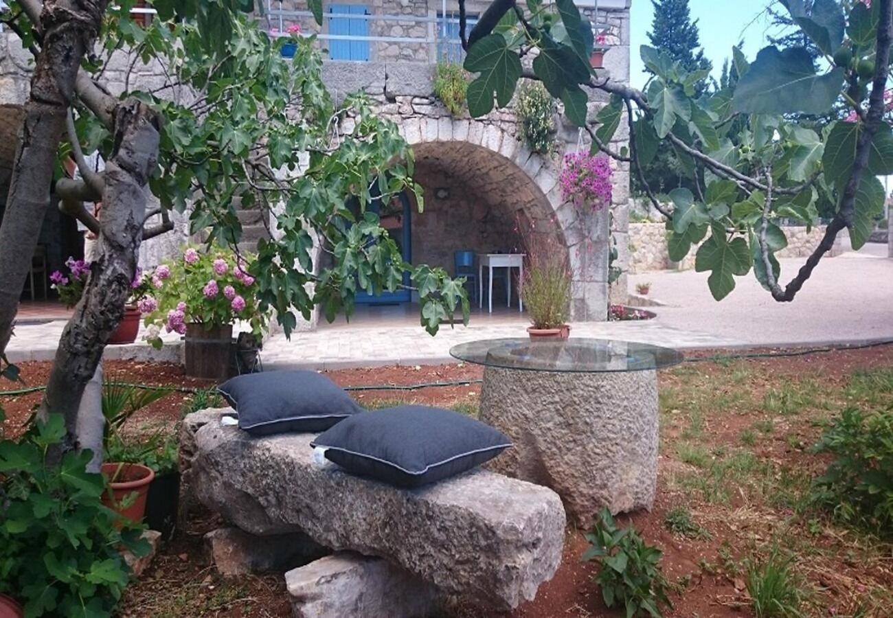 Apartments Insula Insule - Rustic & Peaceful Skrbčići Εξωτερικό φωτογραφία